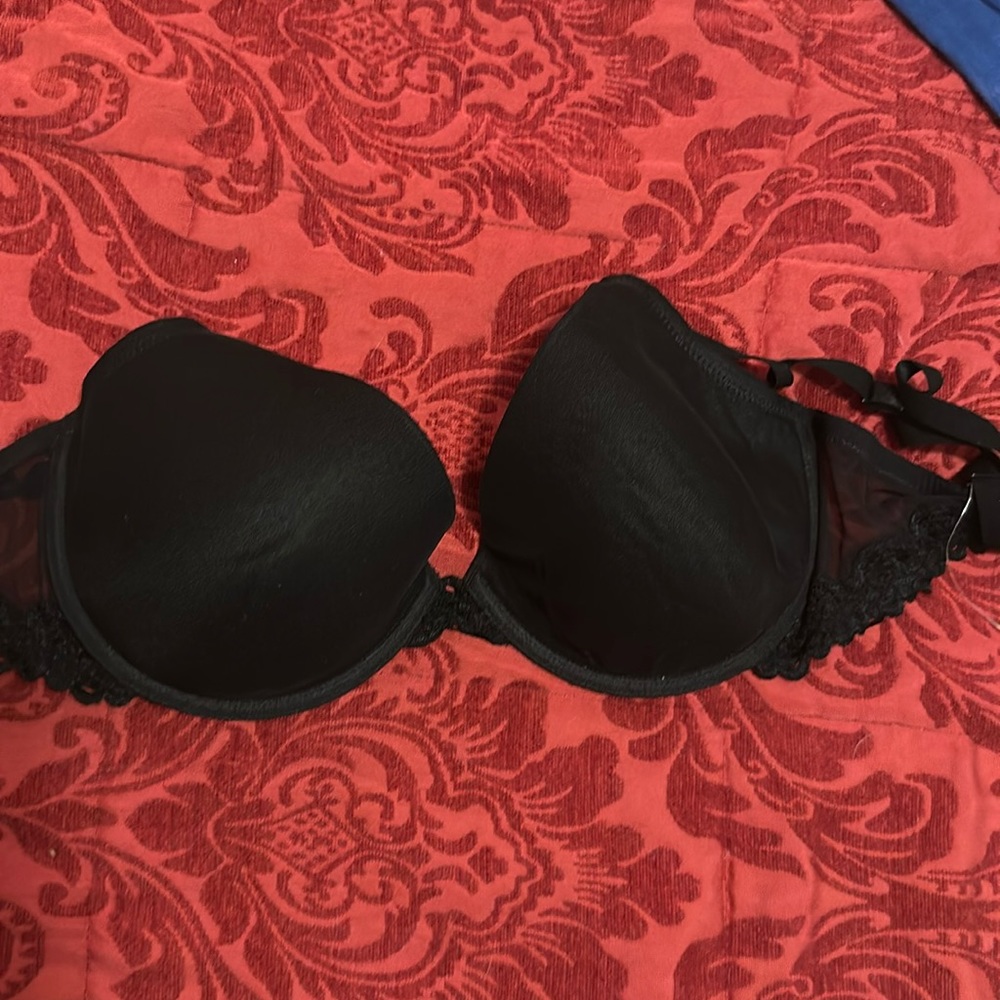 Black nursing bra